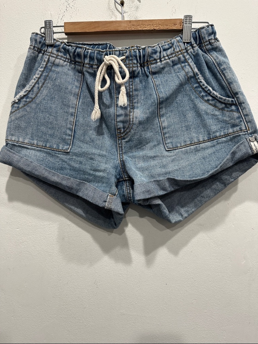 Free people One teaspoon Shabby Bandits drawstring boyfriend denim shorts small